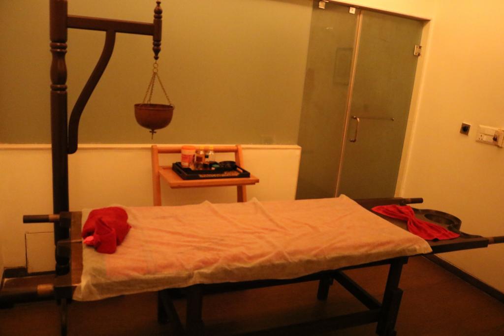 Hotel Inder Residency & 4*