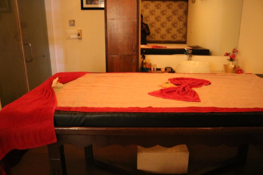 Hotel Inder Residency & 4*