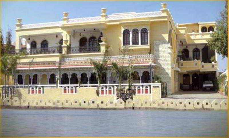 Panna - A Facing Boutique