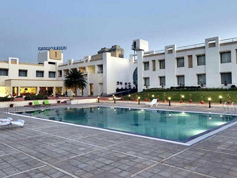 Hotel Inder Residency & 4*