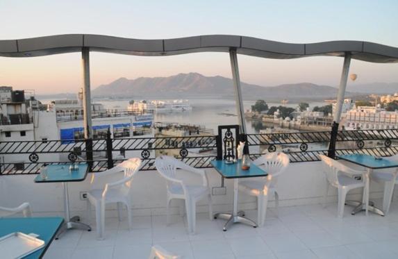 Sajjan Hotel 3*