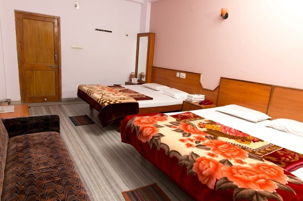 Hotel Udai Palace - Centrally Located Budget Family