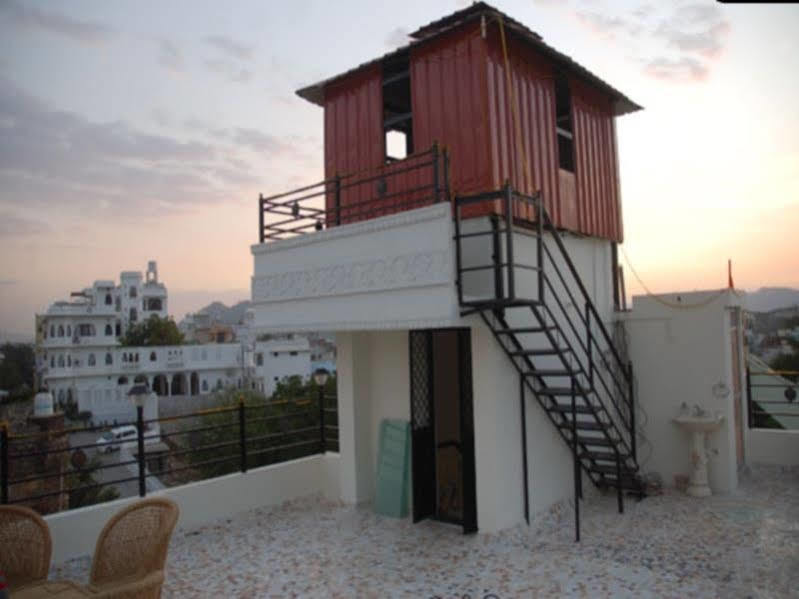 Hostel Whereabout