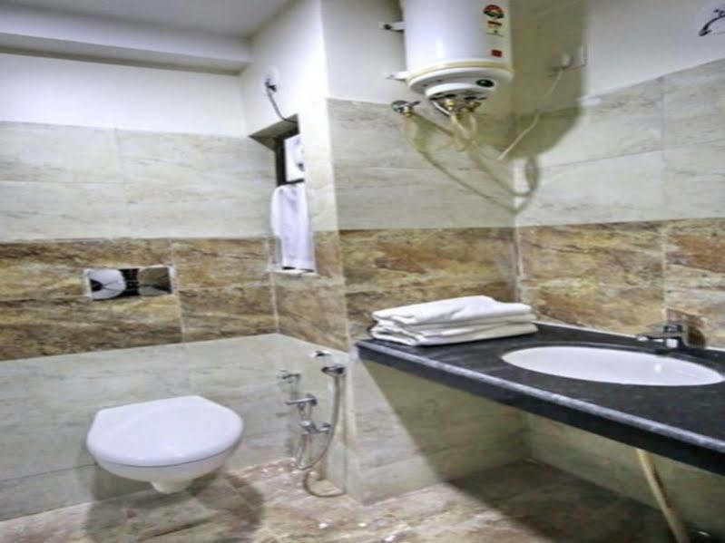 O Golden Wings Hotel 4*