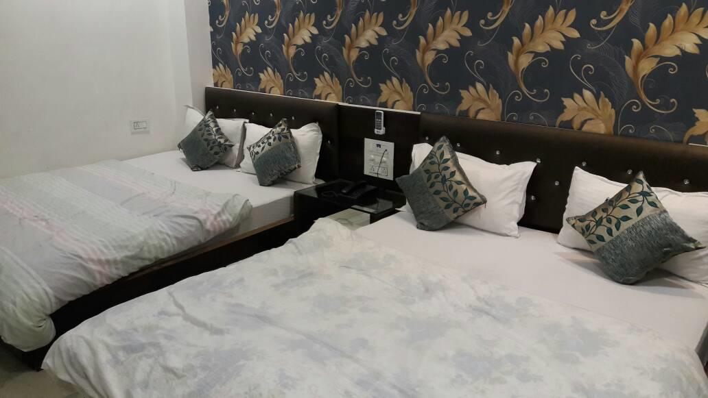 Raj Vilas Hotel 3*