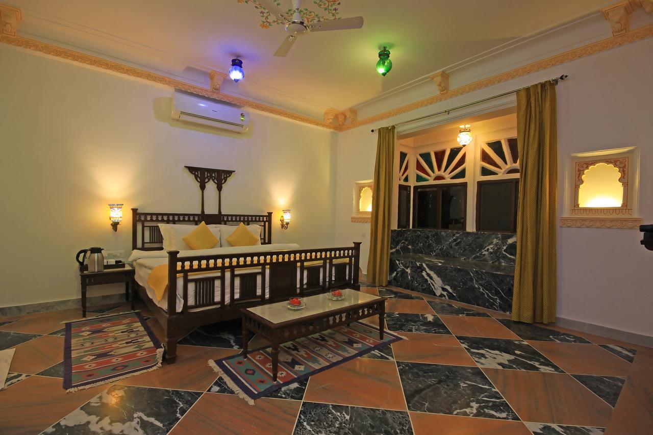 Bonjour Paradise Hotel Udaipur