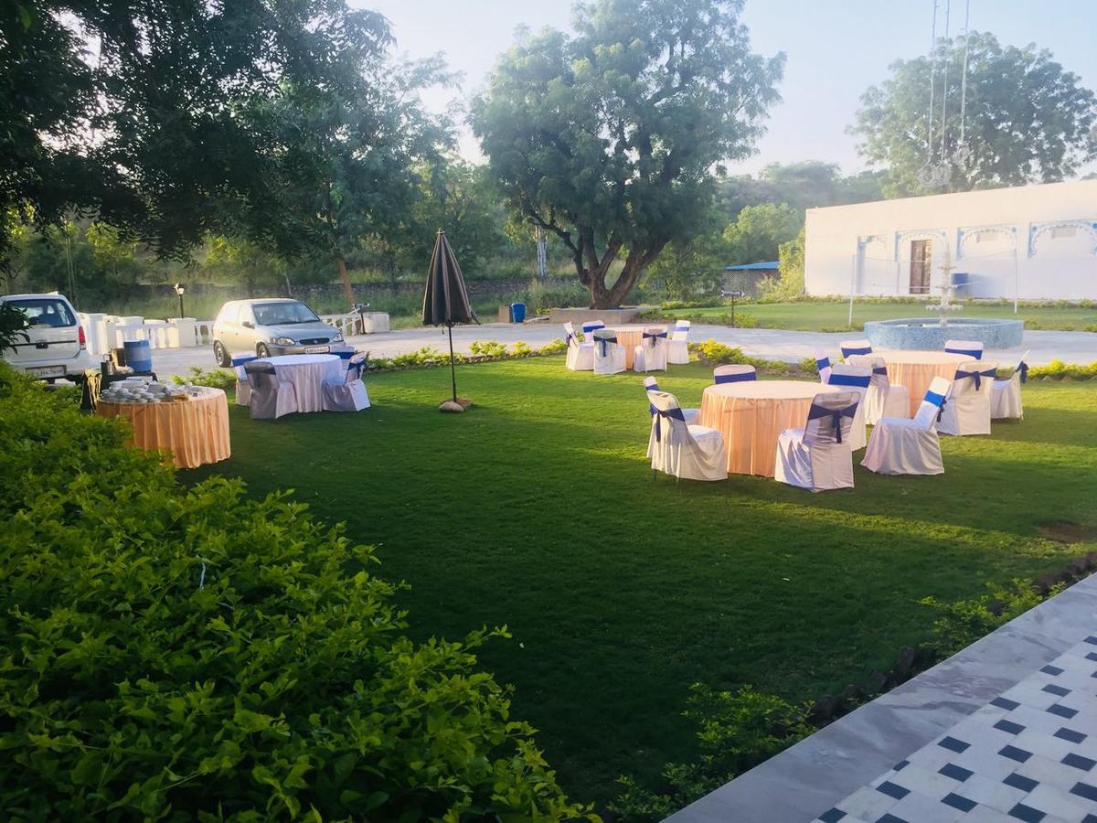 Bonjour Paradise Hotel Udaipur