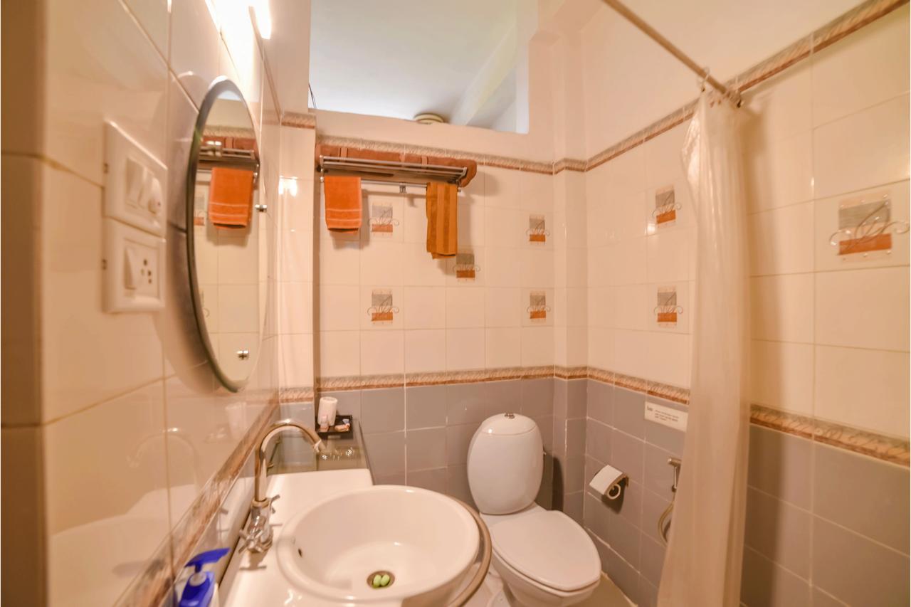 Sargam Sadan Hotel
