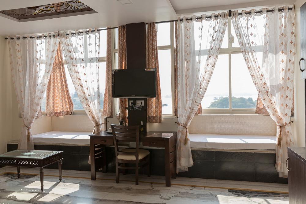 Hotel Sargam Sadan 2*