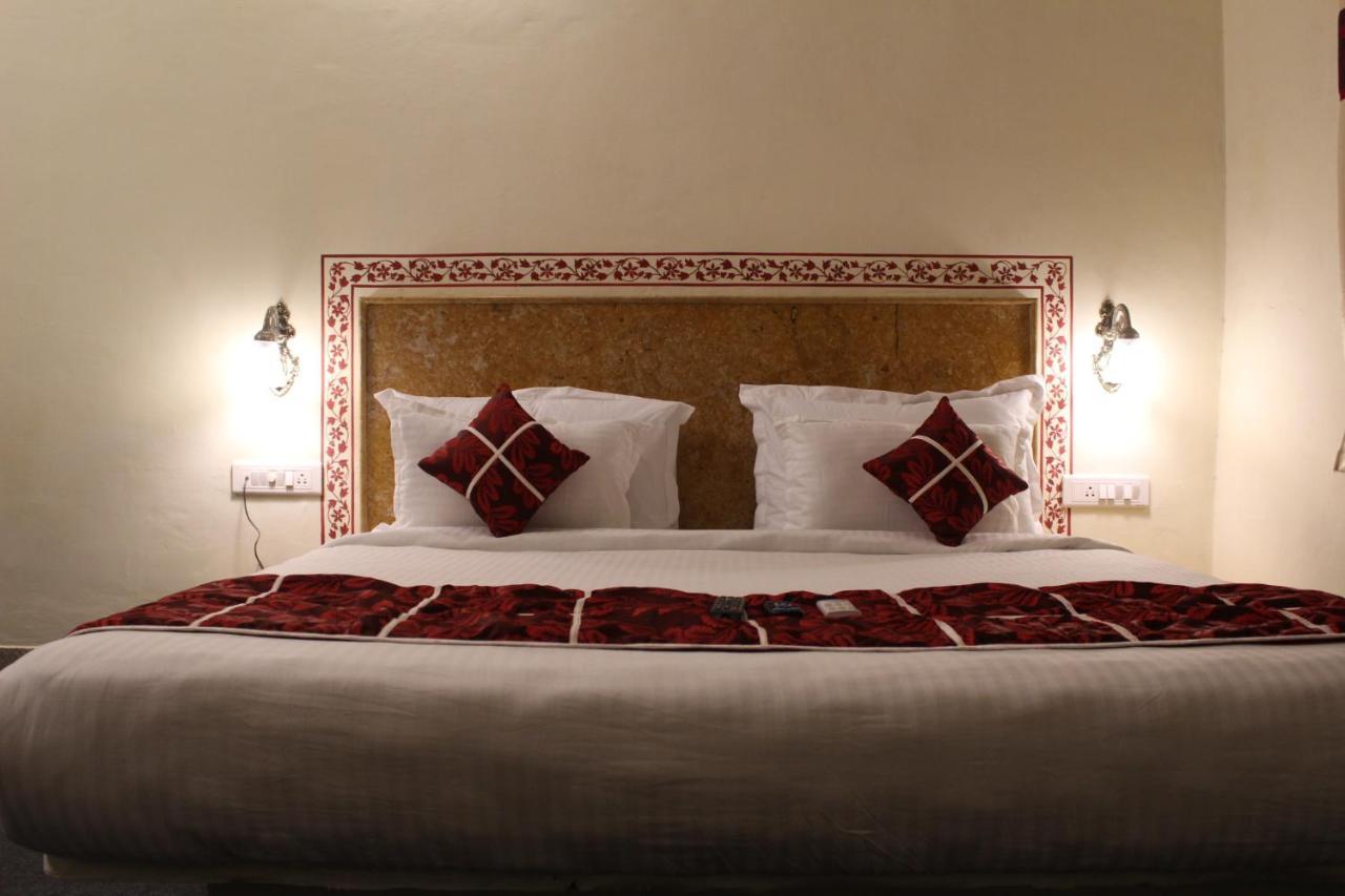 Janak Inn 3*