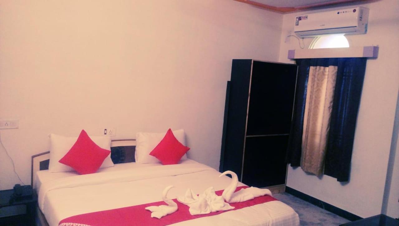 Rajkamal International Hotel *