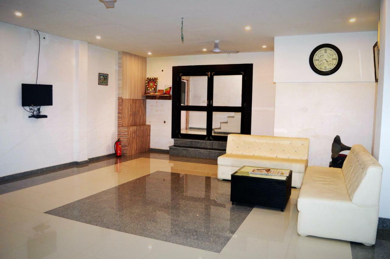 Arunoday Palace Hotel 3*