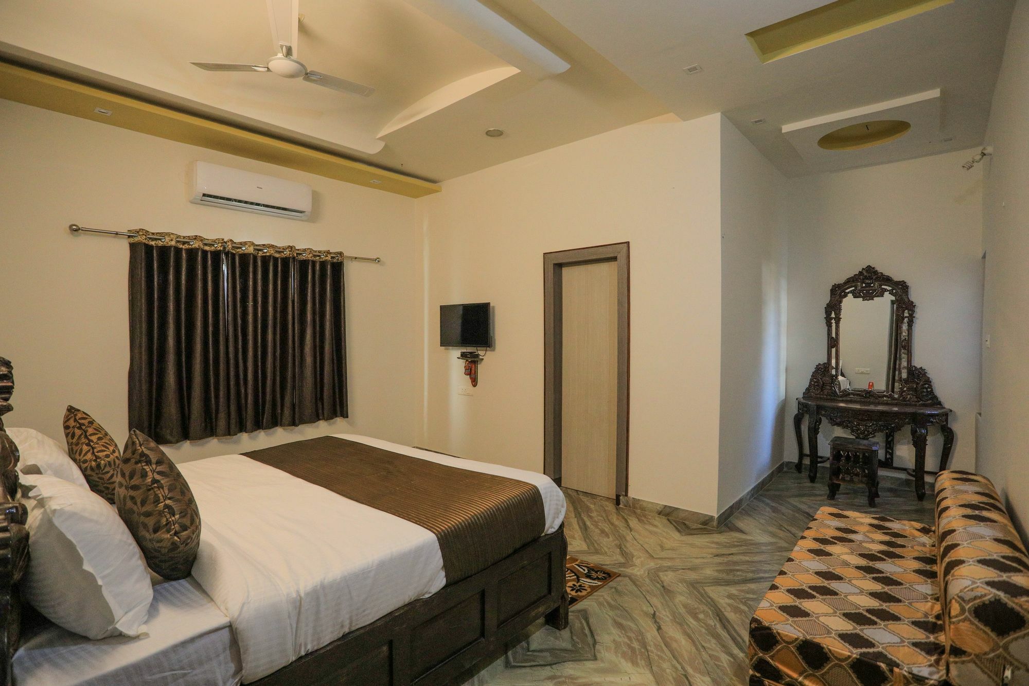 Oyo 10286 Heritage 3bhk Near Hiran Magri Homestay Udaipur