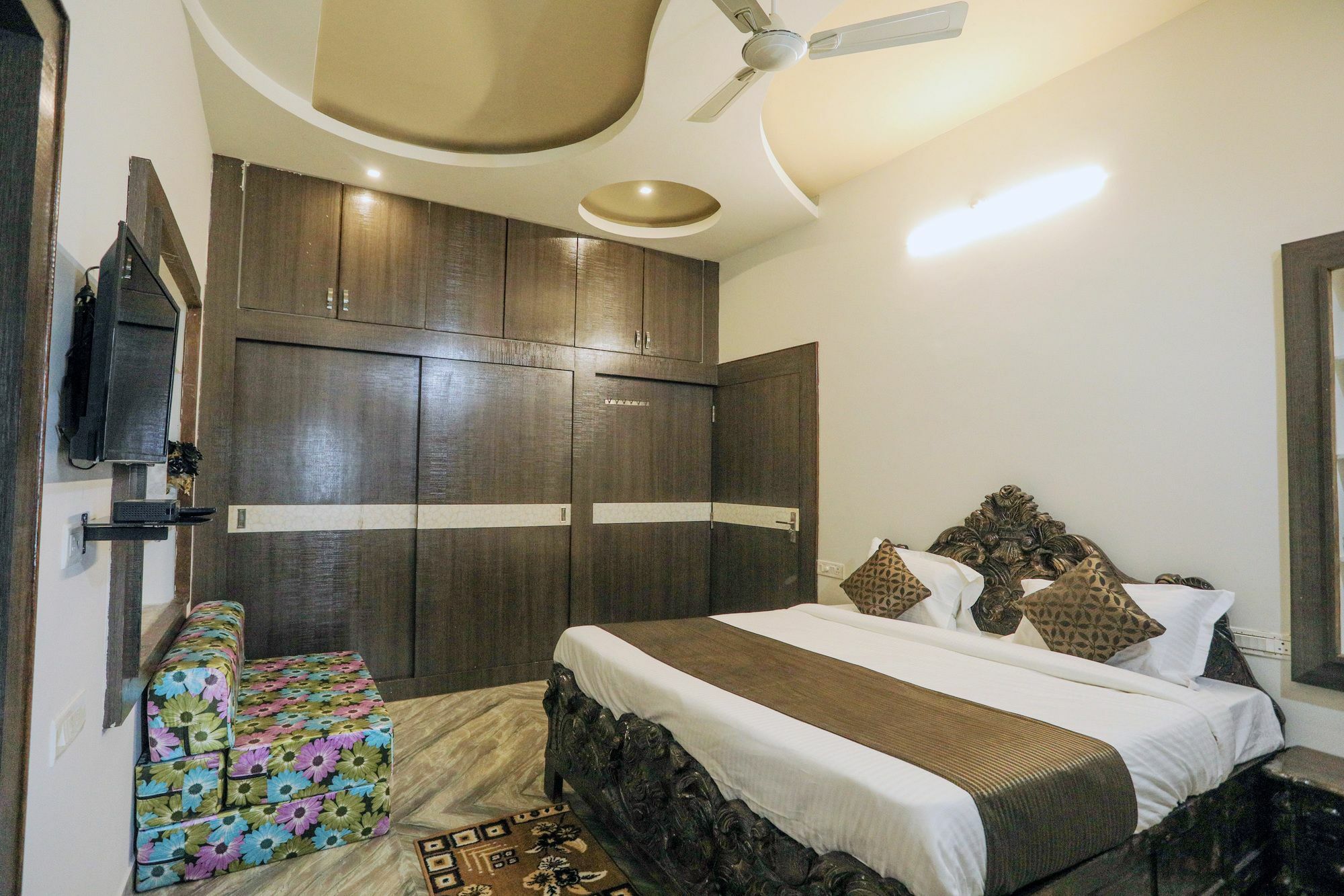 Oyo 10286 Heritage 3bhk Near Hiran Magri Udaipur