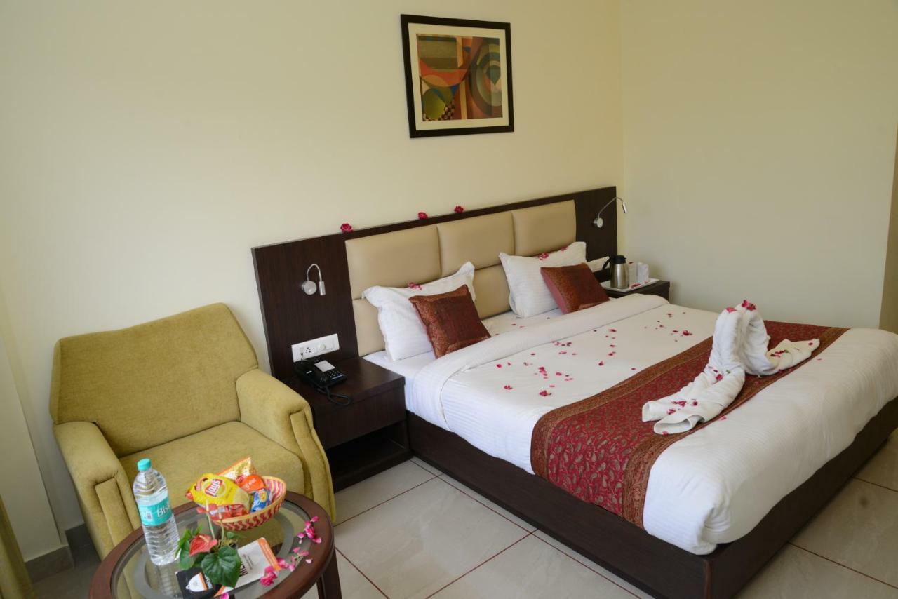 Hotel Sanobar 3*