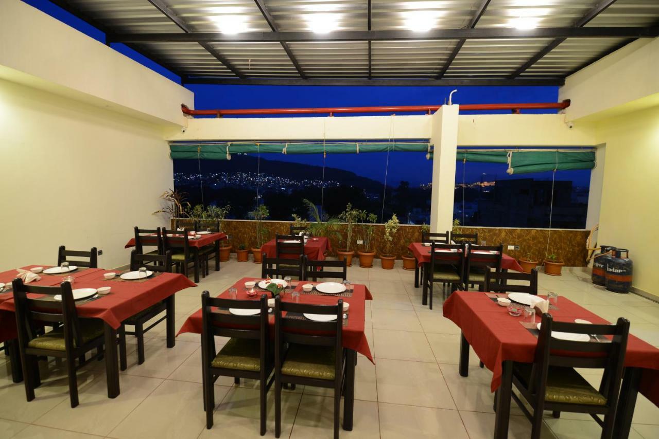 Sanobar Hotel 3*