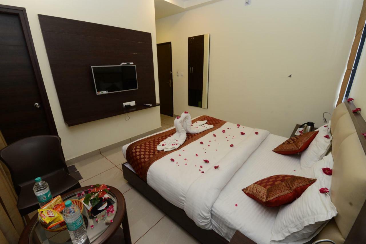 Sanobar Hotel 3*
