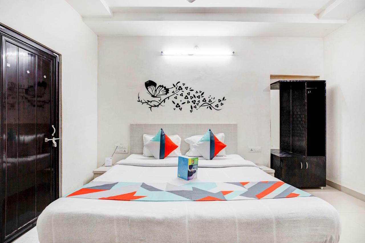 Hotel Fabhotel Himanshi