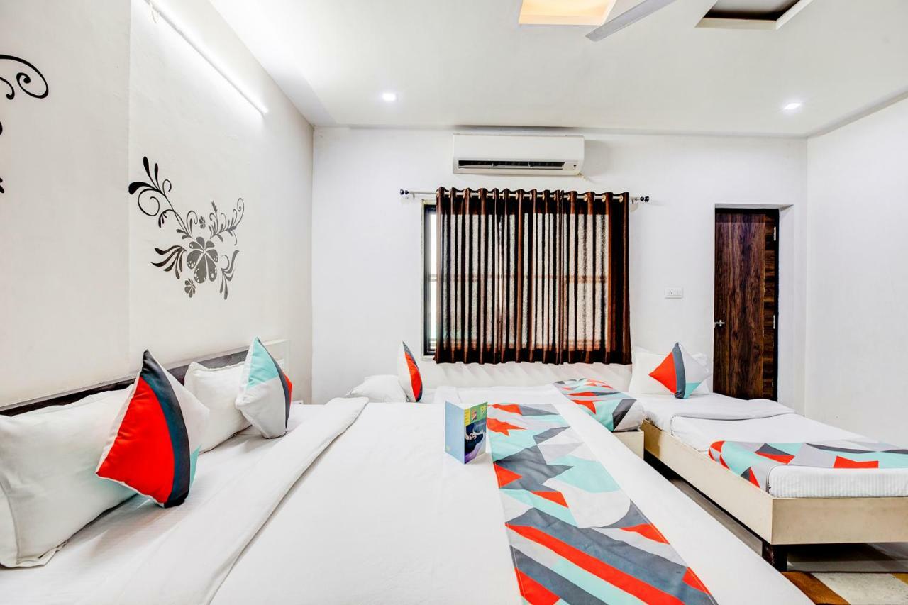Hotel Fabhotel Himanshi