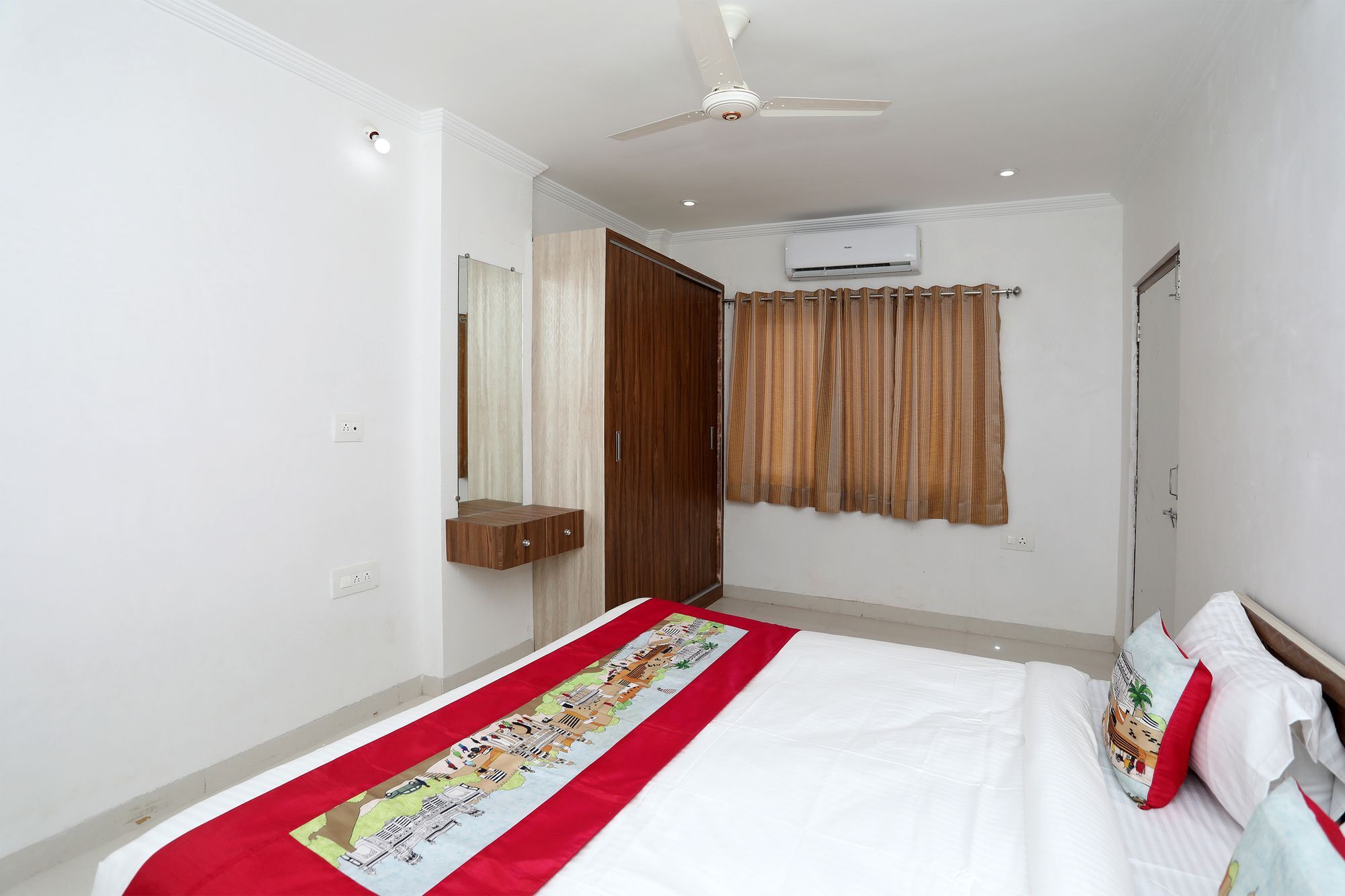 Oyo 11075 Modern 3bhk Gulab Bagh 2* Udaipur