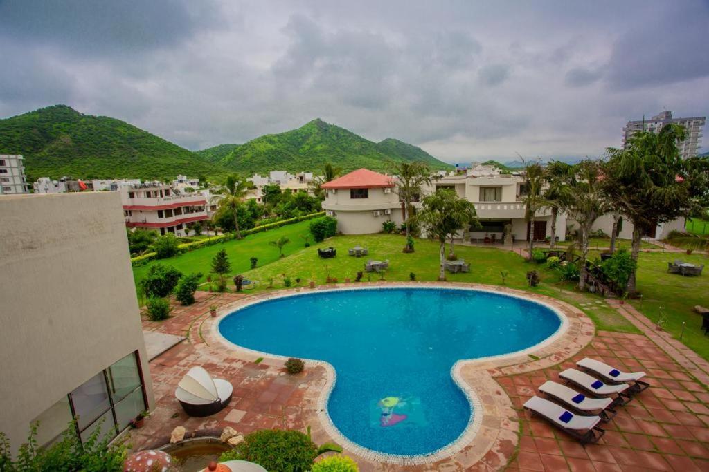 Jeevantara Resorts & 3* Udaipur