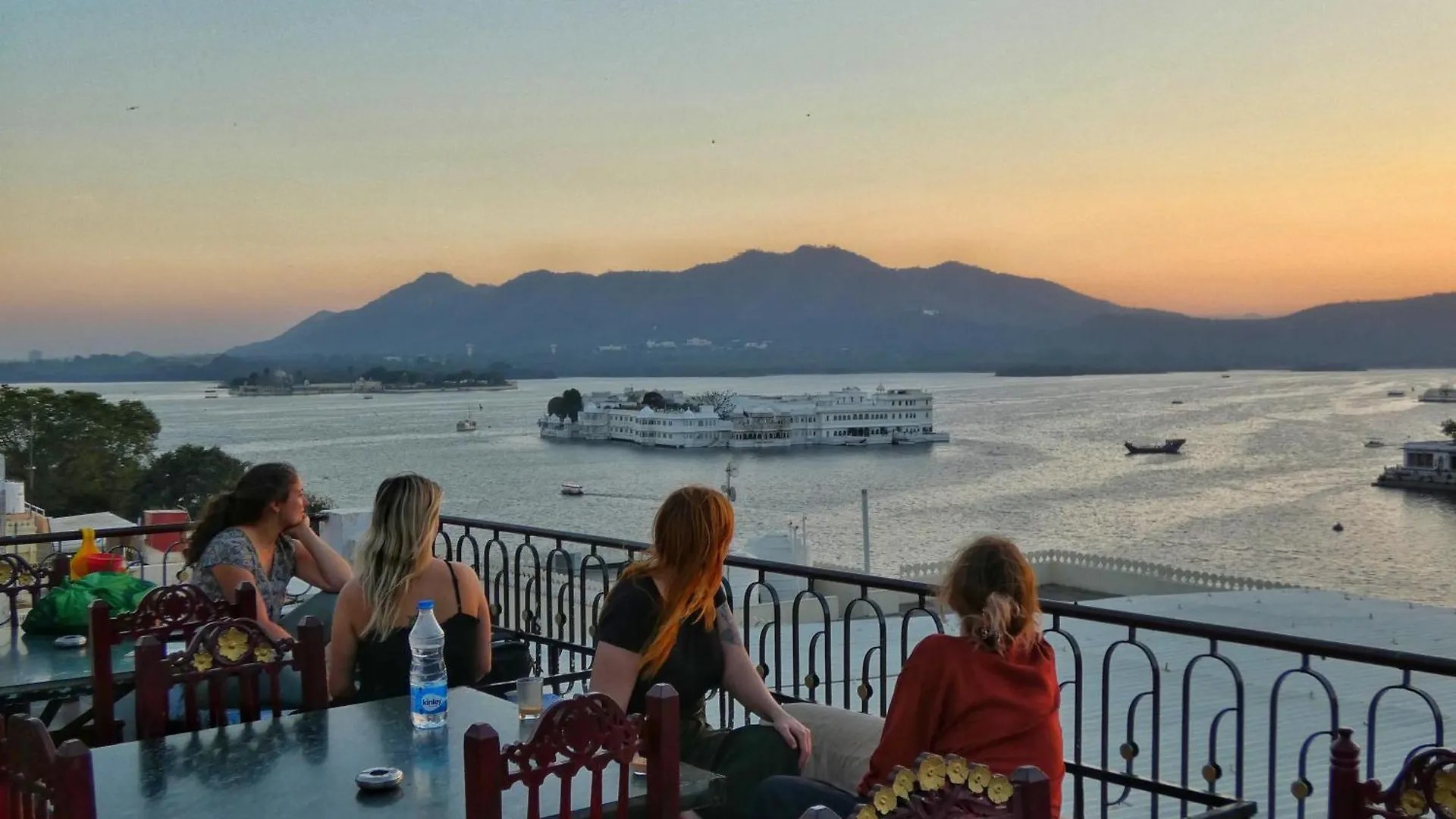 Top Hotels in Udaipur Lal Ghat for Travelers